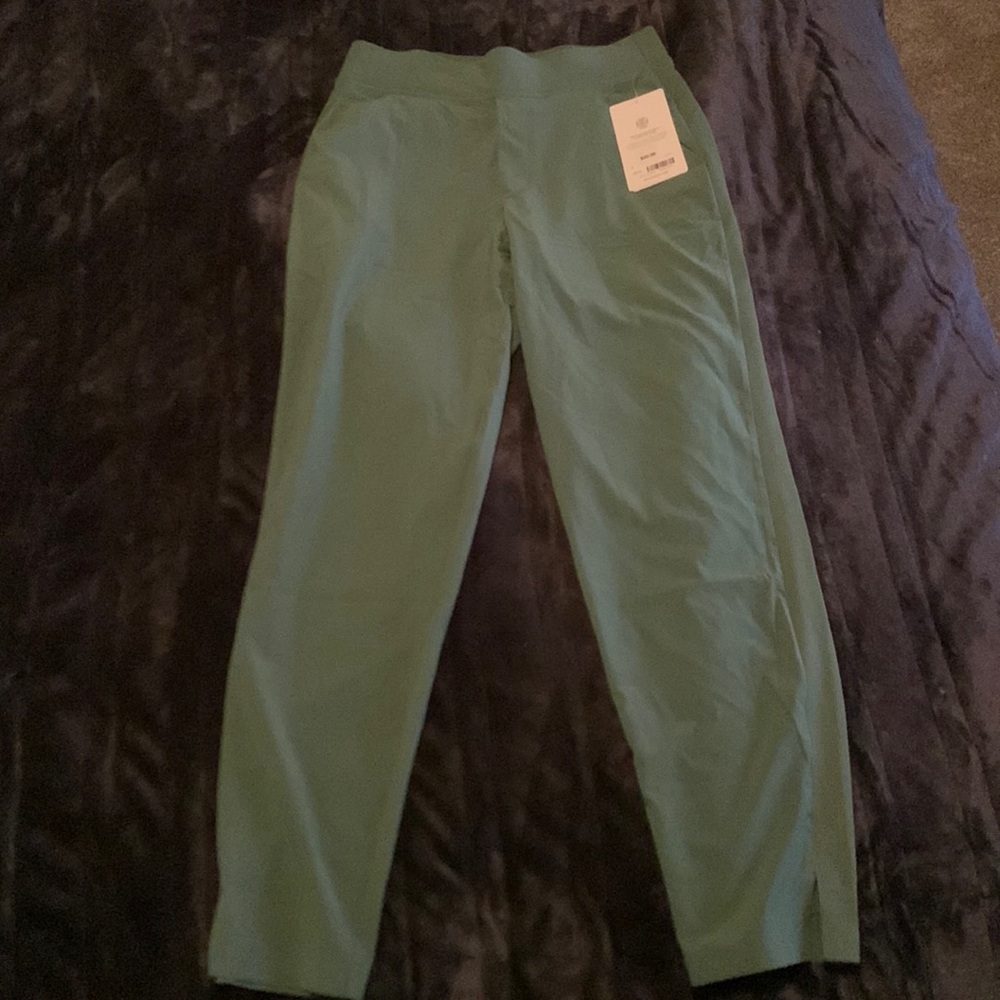 Athleta green ankle pant joggers size 2 new with tags